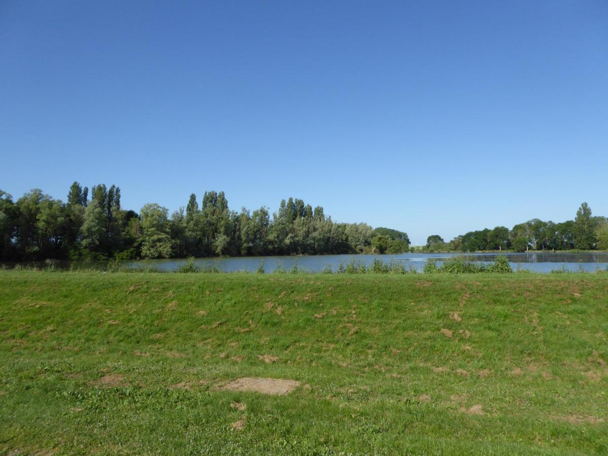 Joli Au Calme Proche D'issoudun Hébergement de vacances Giroux